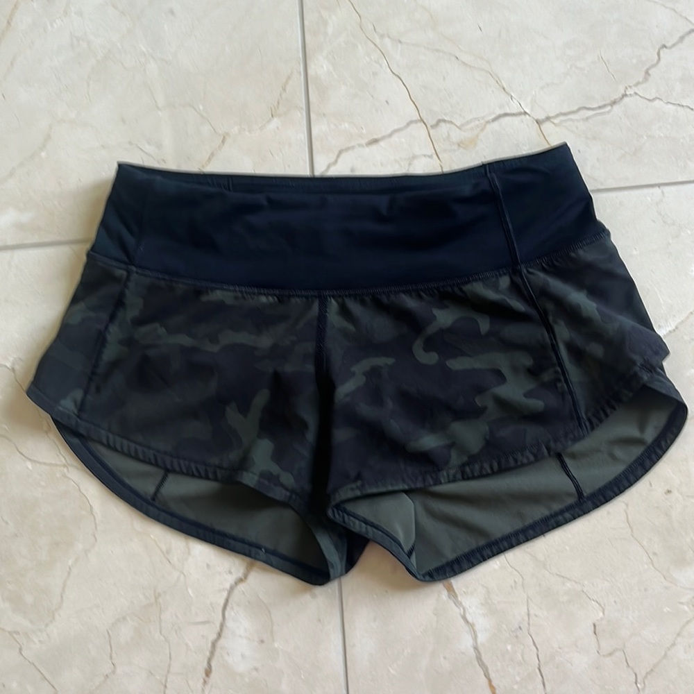 Lululemon camo speedup shorts!
